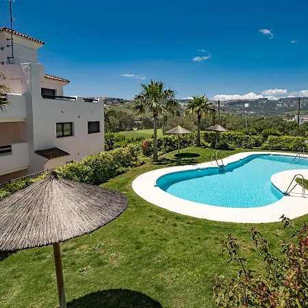 Lotus 2341 Golf & Swimming Pool Apartment