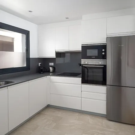 Lotus 2341 Golf & Swimming Pool *