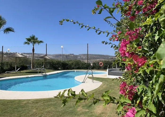 Lotus 2341 Golf & Swimming Pool דירה קסרס